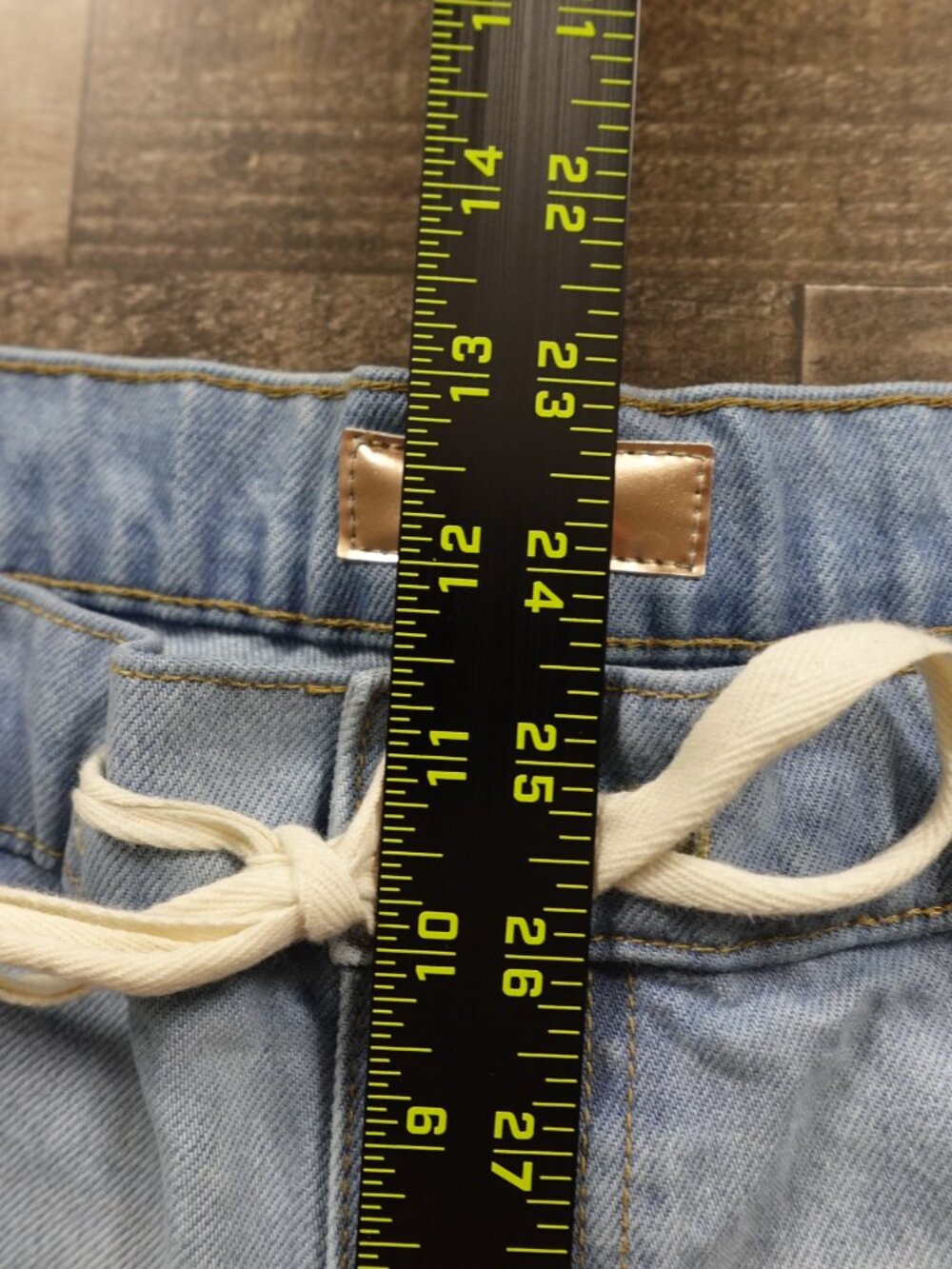 KUT from the Kloth Holly High Rise Denim Shorts Women’s Size 8 Light Wash - Picture 6 of 11
